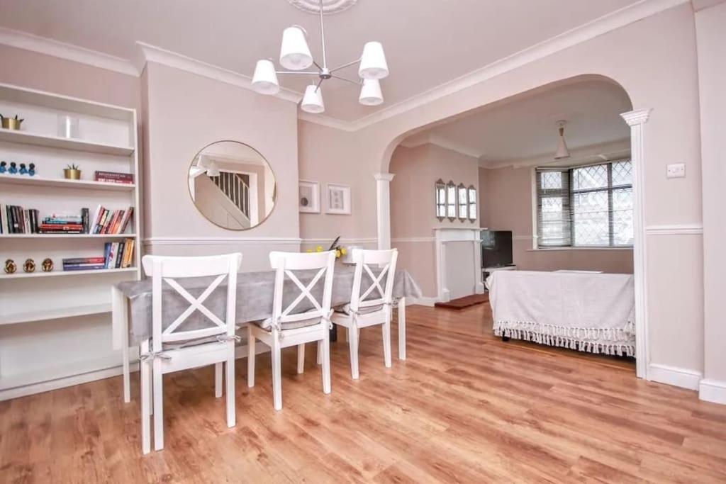 Beautiful Bright Three Bedroom House In Brighton And Hove With Free Parking Zewnętrze zdjęcie