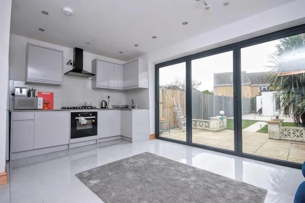 Beautiful Bright Three Bedroom House In Brighton And Hove With Free Parking Zewnętrze zdjęcie
